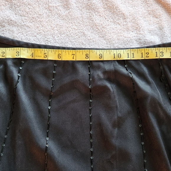 RETRO ANN TAYLOR BLACK SKIRT WITH A SHEAR OUTER LINING AND BLACK SEQUINS - SZ 10 - Picture 5 of 8